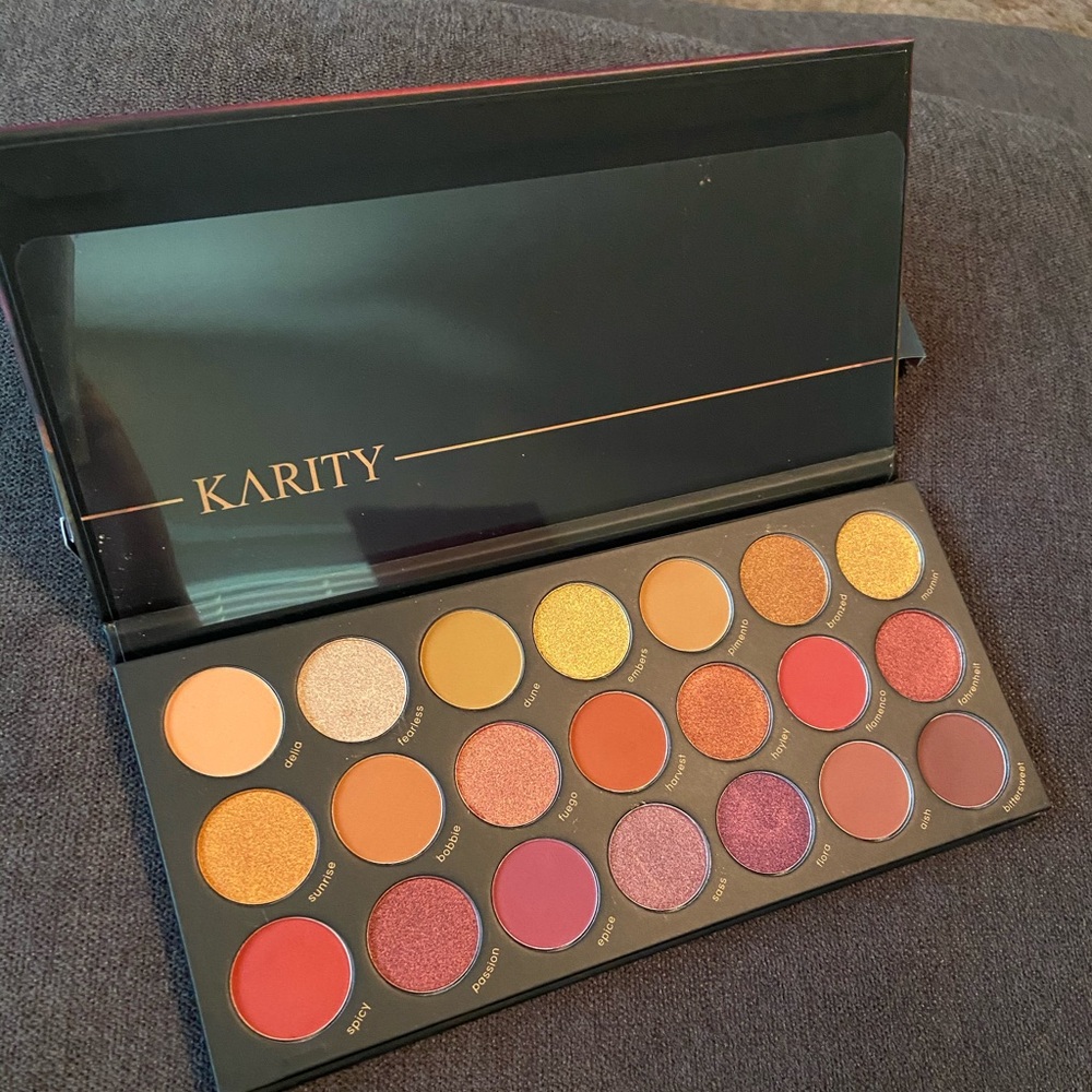 BRAND NEW Karity Picante palette